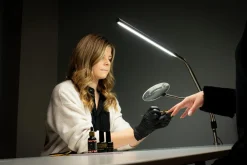 Daylight Company Flexi Magnifier for Slimline Lamps