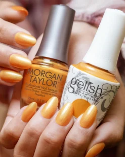 Gelish Xpress Dip "Golden Hour Glow" Golden Yellow Pearl, Dipping Powder - 43g | 1.5 oz - Change of Pace Collection