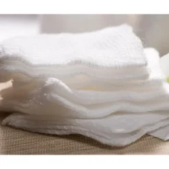 Intrinsics 401423 - Large Cotton 12-Ply Gauze, 4”x4”, 200 ct. Med-Esthetic® 100% Naturelle™ cotton