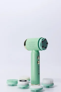 Ms. Moo™ Cleo 8-in-1 Face and Body Brush